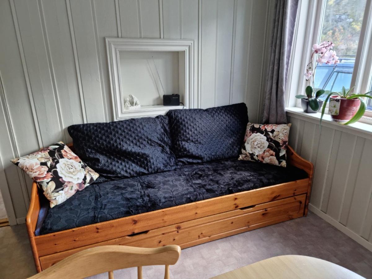 I Apartment *